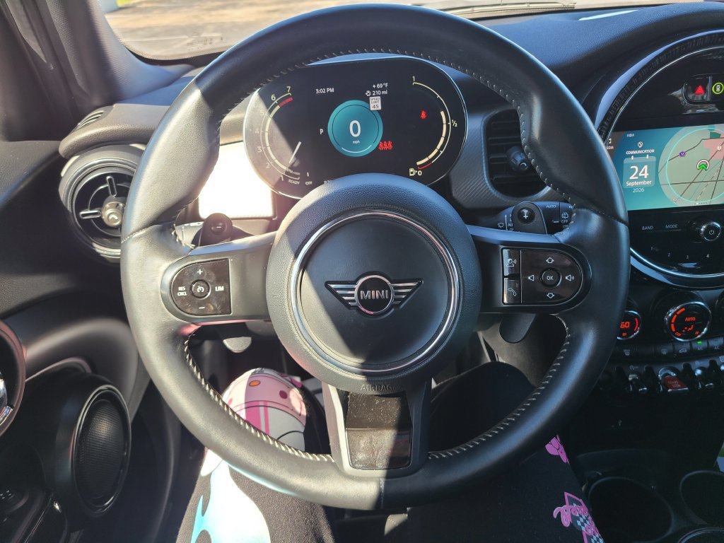Used 2024 MINI Cooper S w/ Signature Upholstery Package FWD image 28