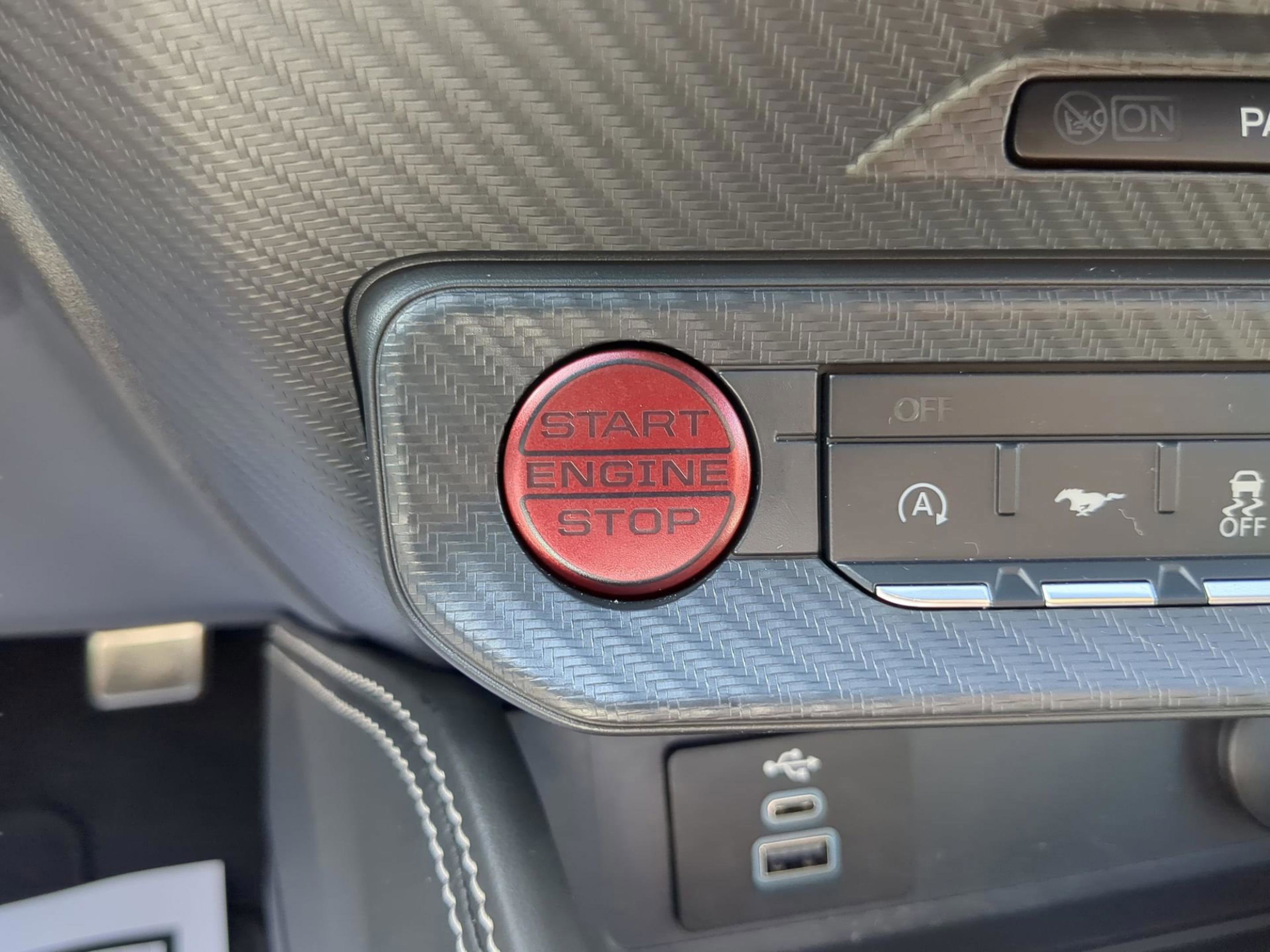 Used 2025 Ford Mustang GT Premium image 59