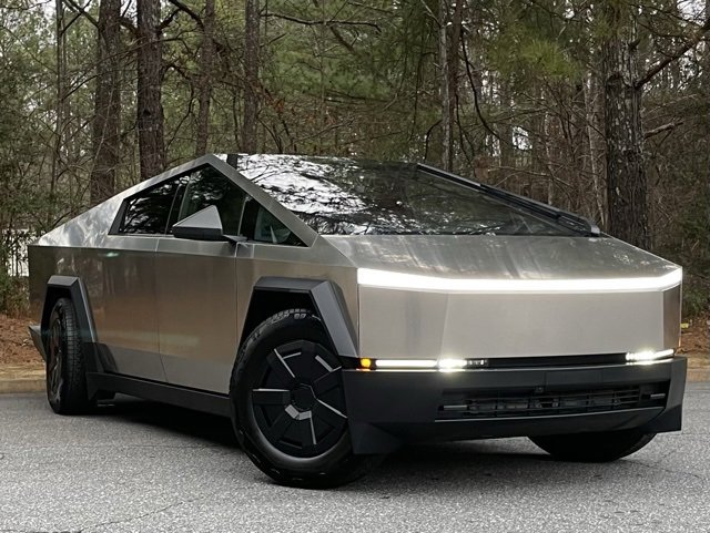 Used 2024 Tesla Cybertruck AWD Crew Cab image 10