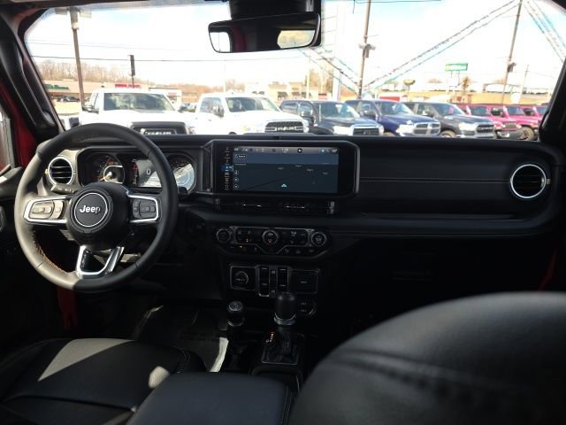 Used 2025 Jeep Wrangler Unlimited Sahara w/ Safety Group AWD/4WD image 51