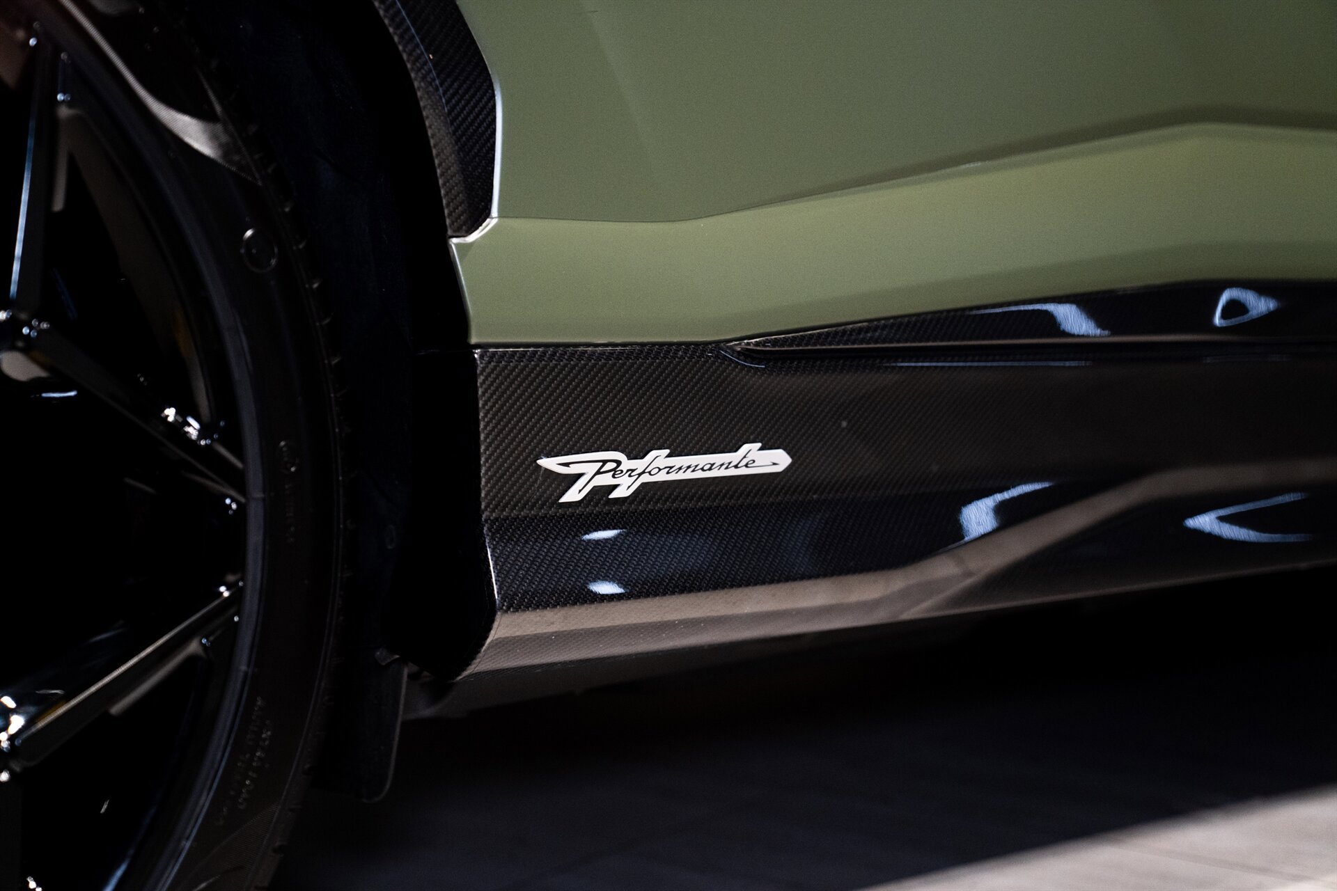 Used 2023 Lamborghini Urus Performante AWD/4WD image 7