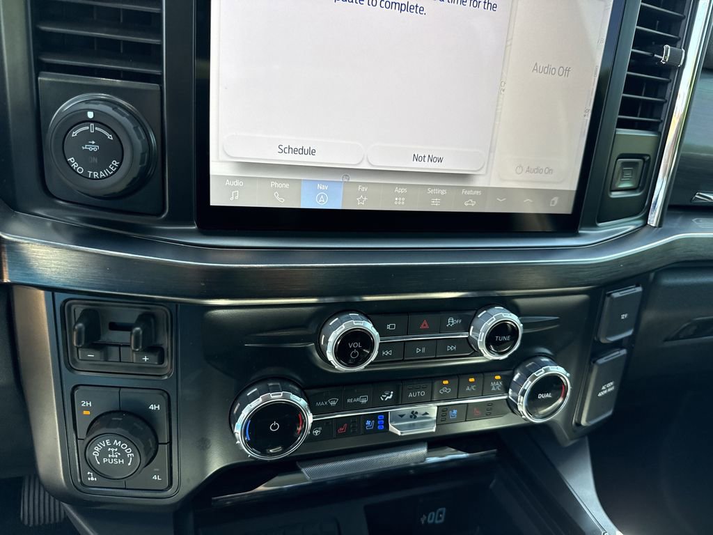 Used 2025 Ford F250 Lariat w/ Lariat Ultimate Package AWD/4WD image 27