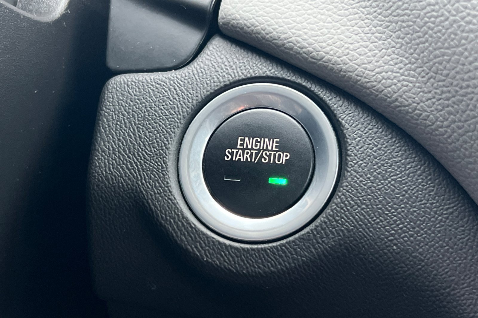 Used 2022 Chevrolet Equinox LS image 19