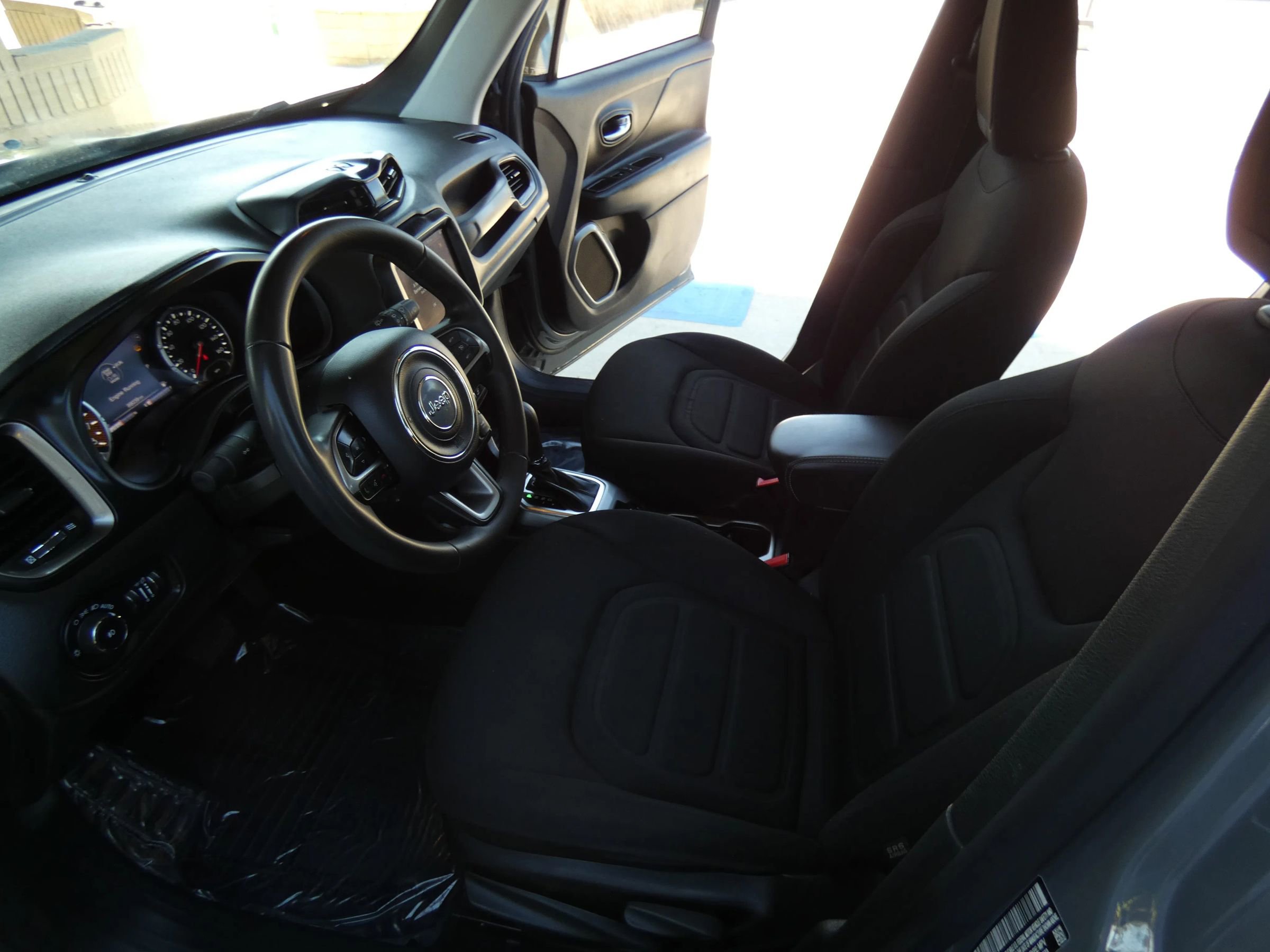 Used 2022 Jeep Renegade Latitude image 52