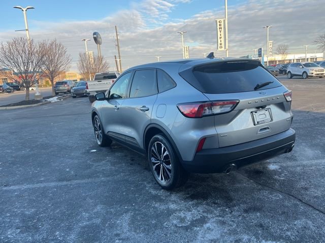 Used 2021 Ford Escape SE w/ SE Sport Appearance Package image 12