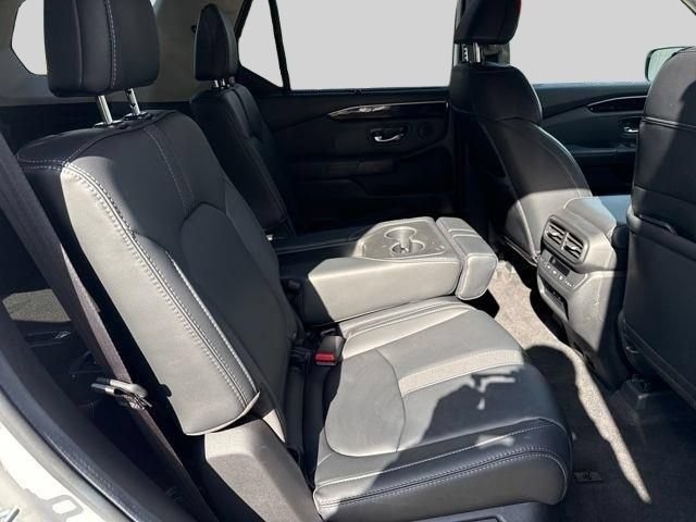 Certified 2025 Honda Pilot EX-L image 18