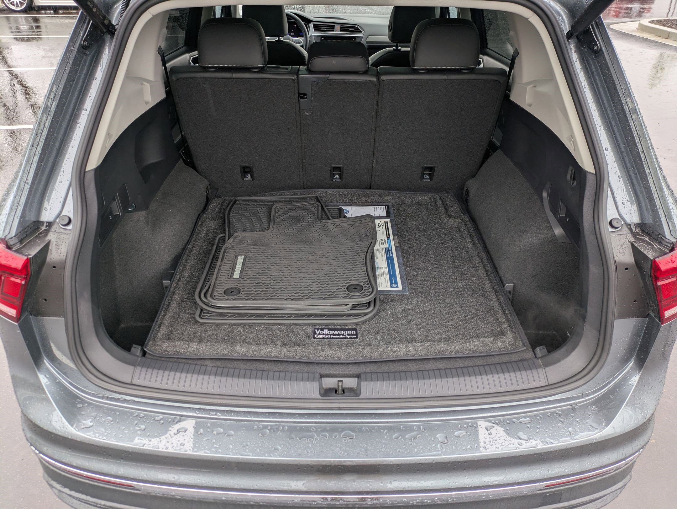 Certified 2024 Volkswagen Tiguan SE w/ Panoramic Sunroof Package image 32