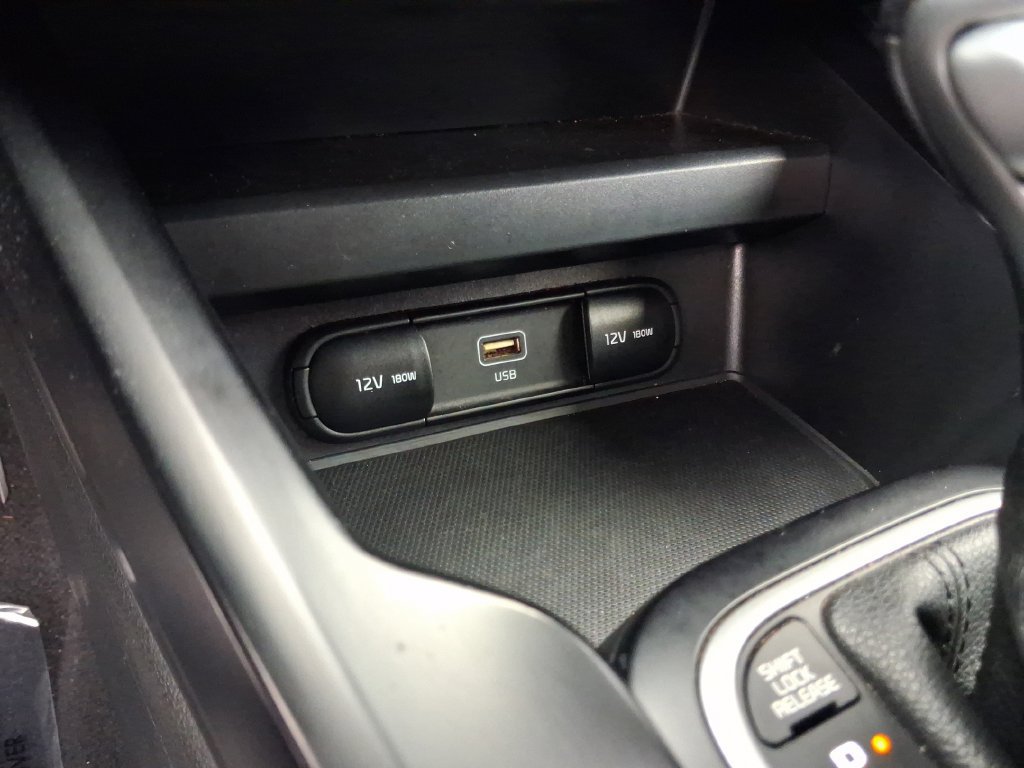 Used 2024 Kia Soul LX w/ Option Group 015 FWD image 21