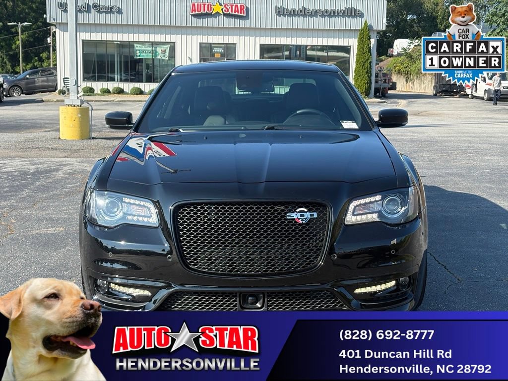 Used 2023 Chrysler 300 C RWD image 7