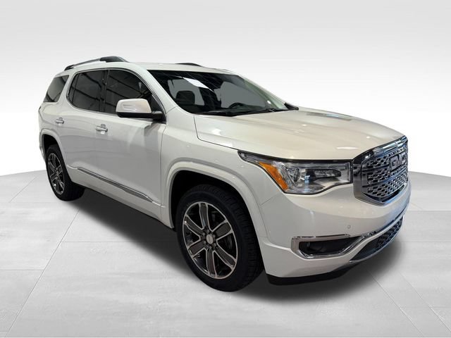 Used 2019 GMC Acadia Denali w/ Technology Package FWD video 3