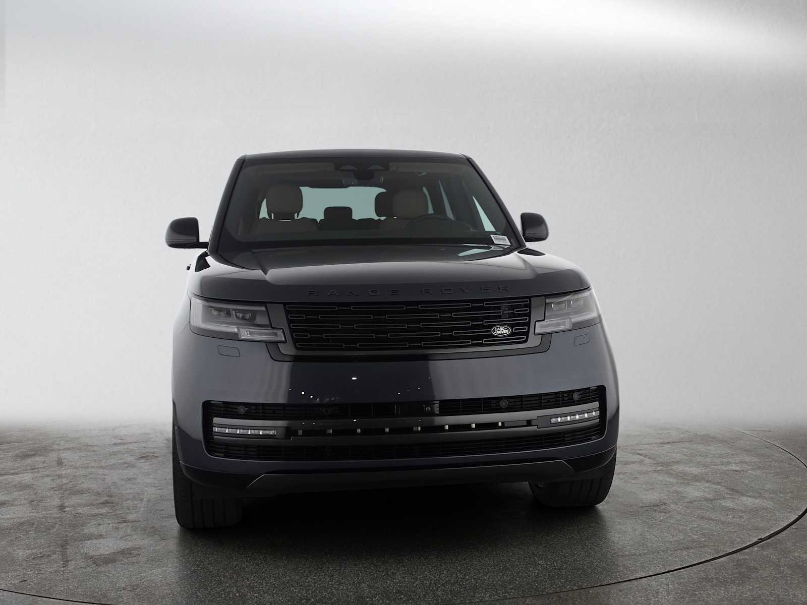 Used 2025 Land Rover Range Rover SE AWD/4WD image 8