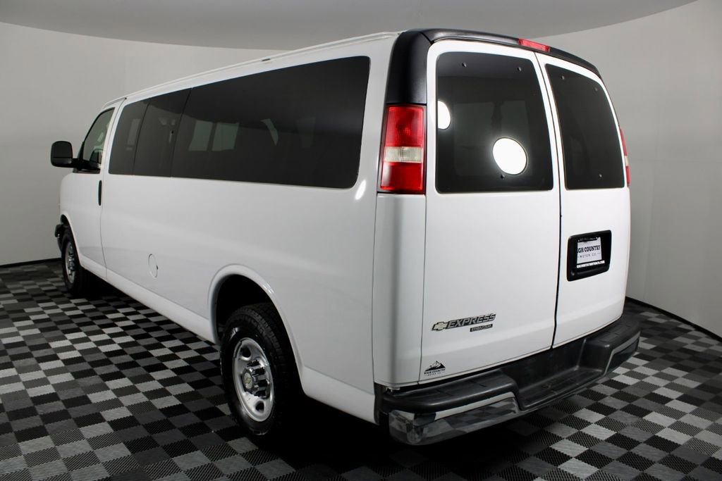 Used 2016 Chevrolet Express 3500 LT w/ LT Preferred Equipment Group image 6