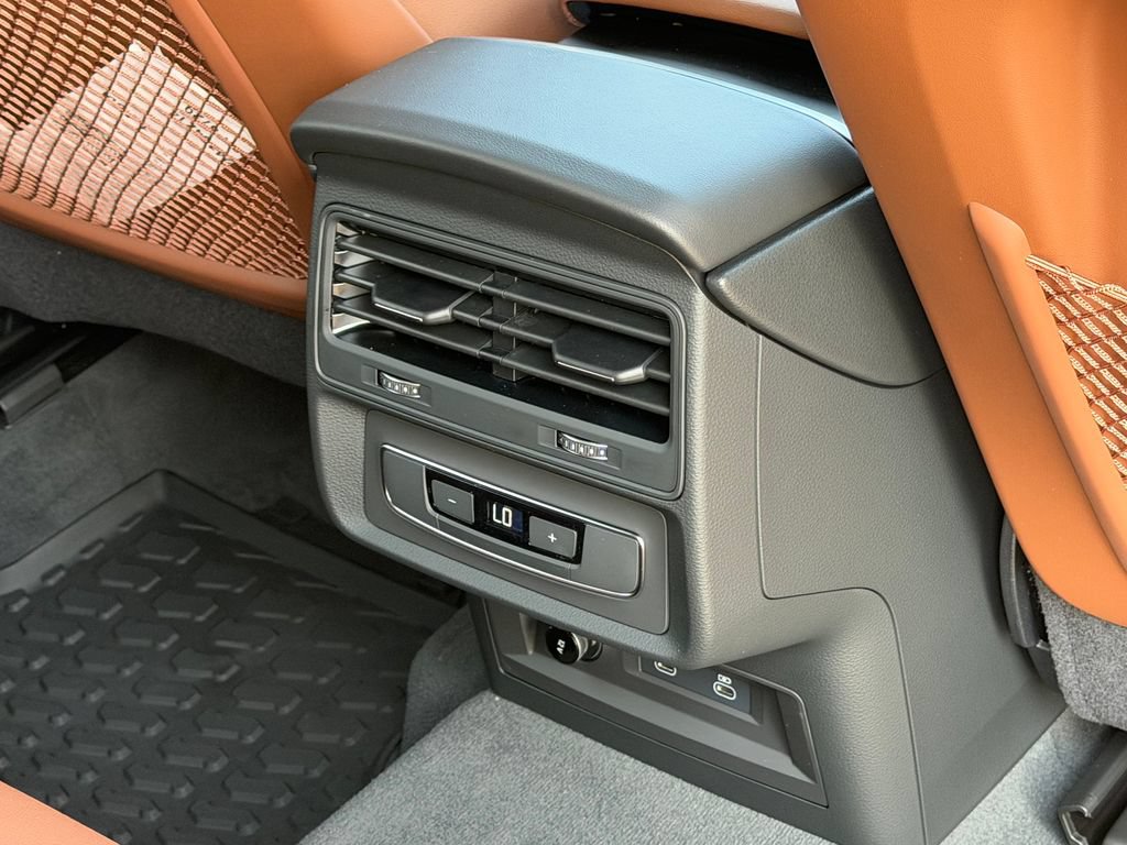 New 2026 Audi Q7 2.0T Premium AWD/4WD image 12