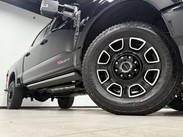 New 2025 Ford F250 Platinum image 2