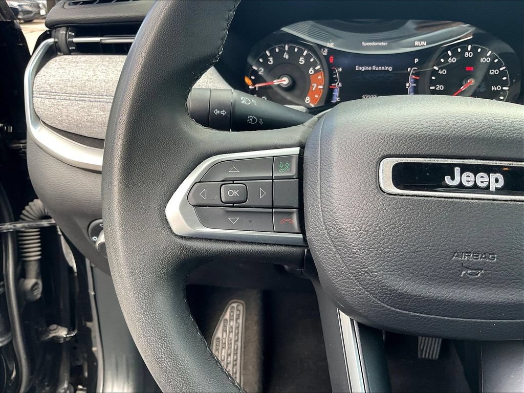 Used 2024 Jeep Compass Latitude AWD/4WD image 12