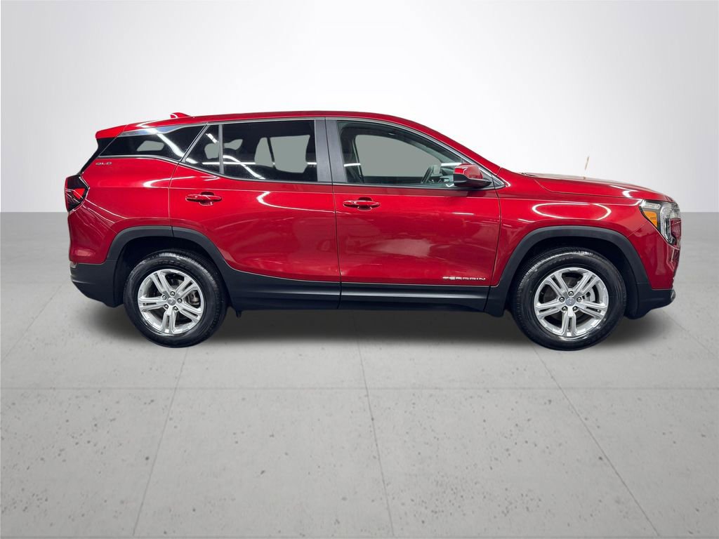 Used 2024 GMC Terrain SLE AWD/4WD image 8