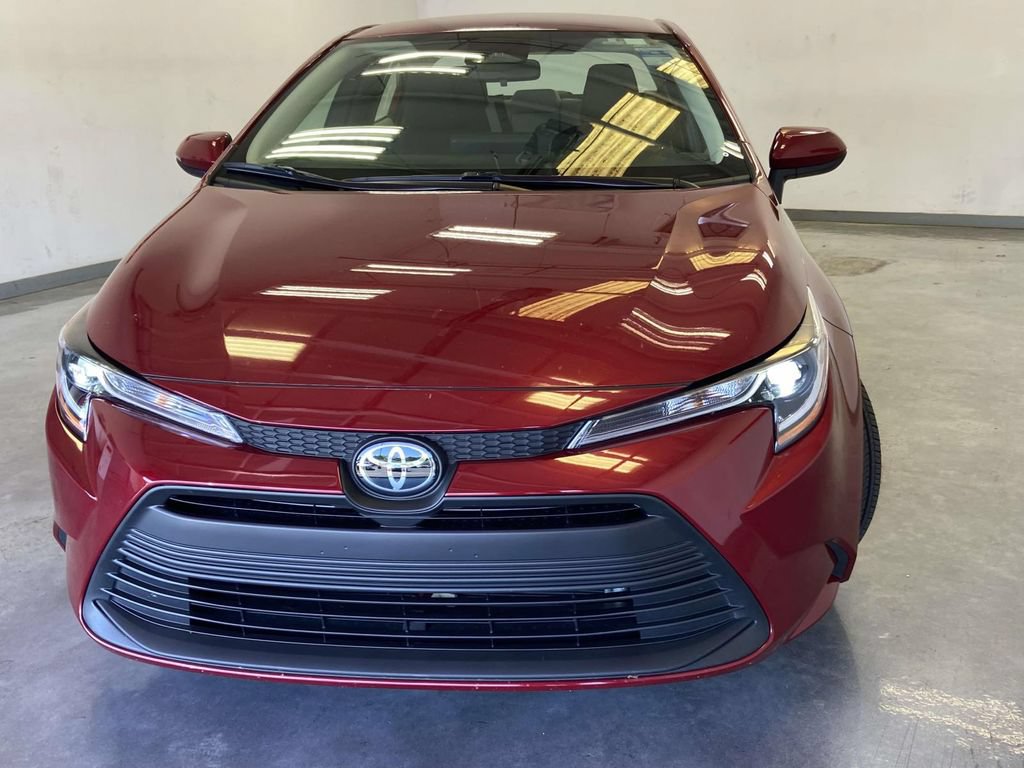 Certified 2026 Toyota Corolla LE FWD image 8