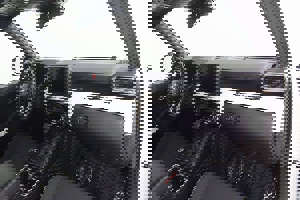 Used 2024 Toyota Tacoma TRD Off-Road image 38