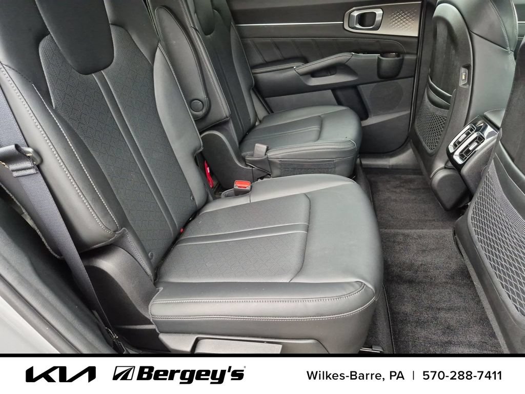 Certified 2023 Kia Sorento SX AWD/4WD image 28