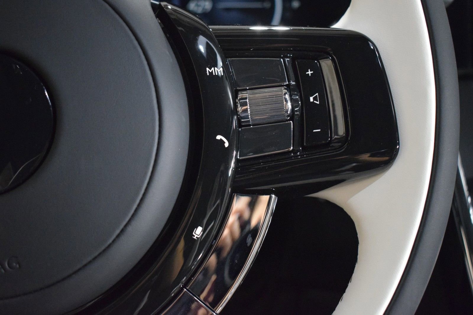 New 2026 Rolls-Royce Cullinan image 31