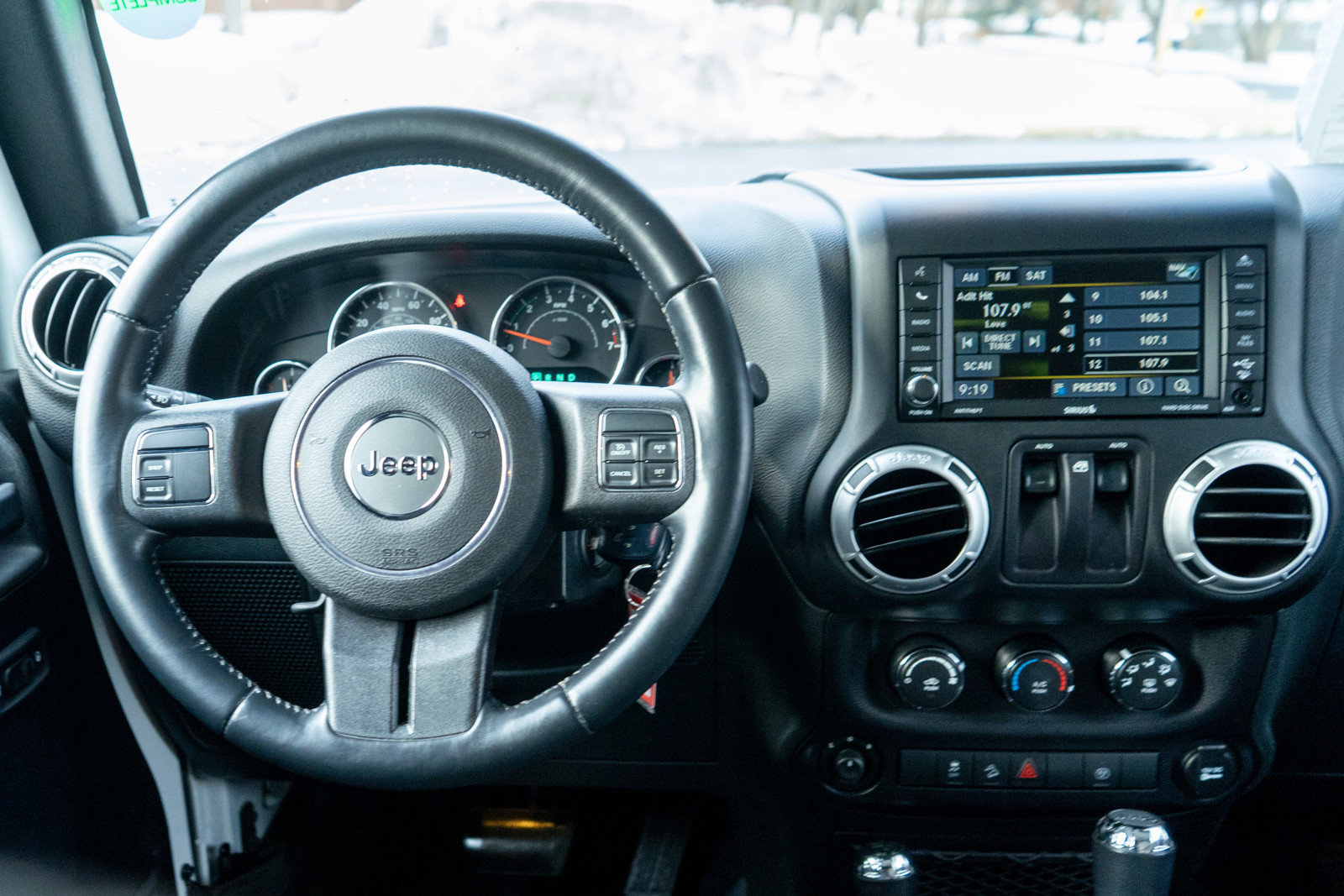 Used 2015 Jeep Wrangler Sahara image 12