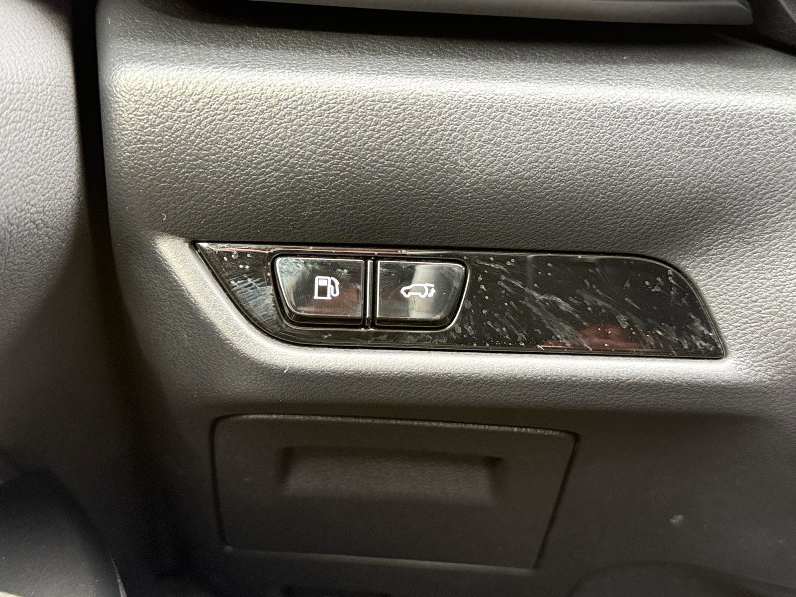 Used 2025 Lexus NX 250 FWD w/ Accessory Package (2T) image 19