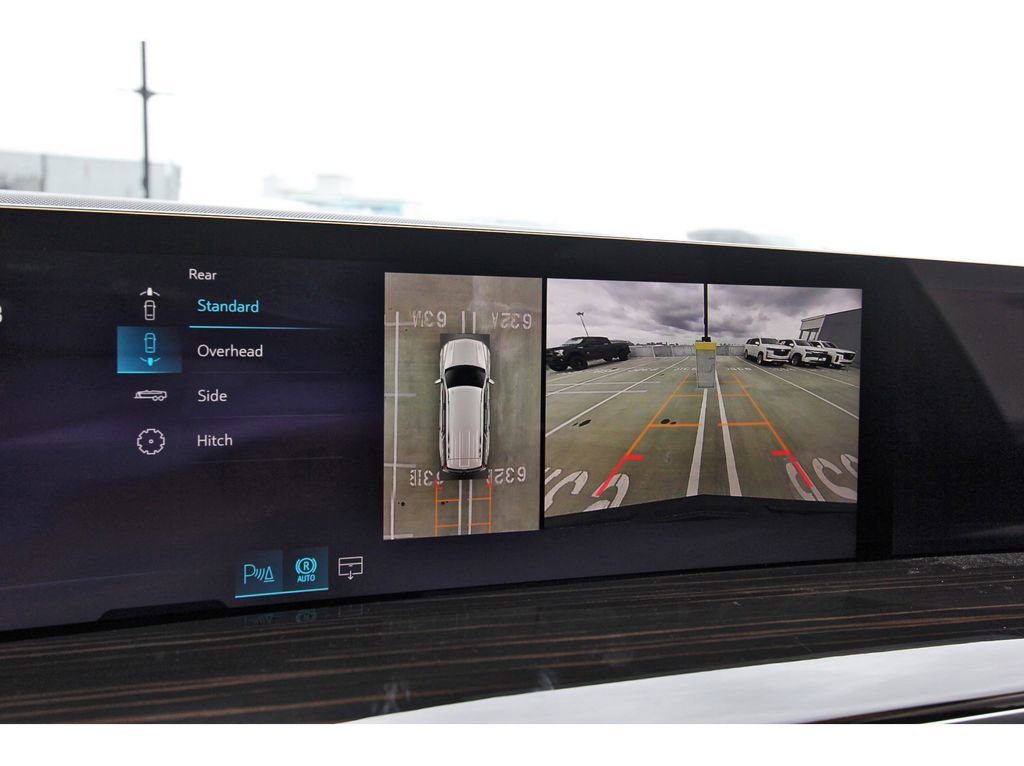 New 2026 Cadillac Escalade Luxury w/ LPO, Radiant Package AWD/4WD image 18