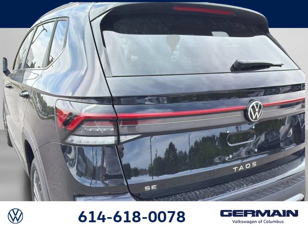 New 2026 Volkswagen Taos SE FWD image 7