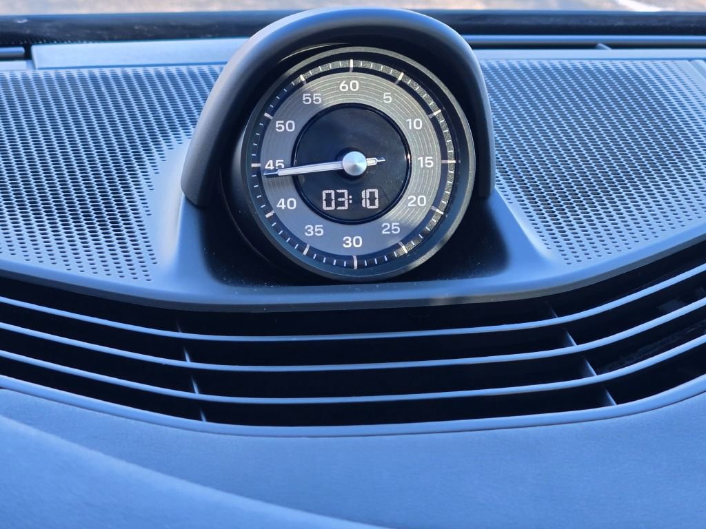 Certified 2025 Porsche Taycan 4S image 22