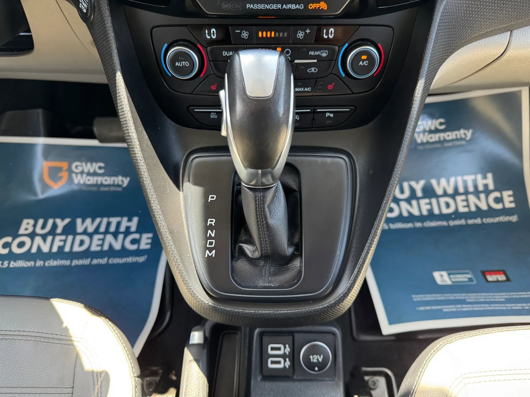 Used 2019 Ford Transit Connect Titanium w/ Titanium Premium Package FWD image 28