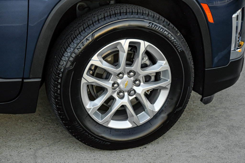 Used 2023 Chevrolet Traverse LS w/ Safety Package FWD image 58