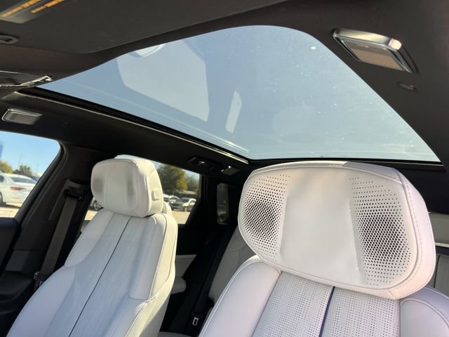 New 2026 Cadillac Lyriq Signature Luxury w/ LPO, Floor Liner Package image 19