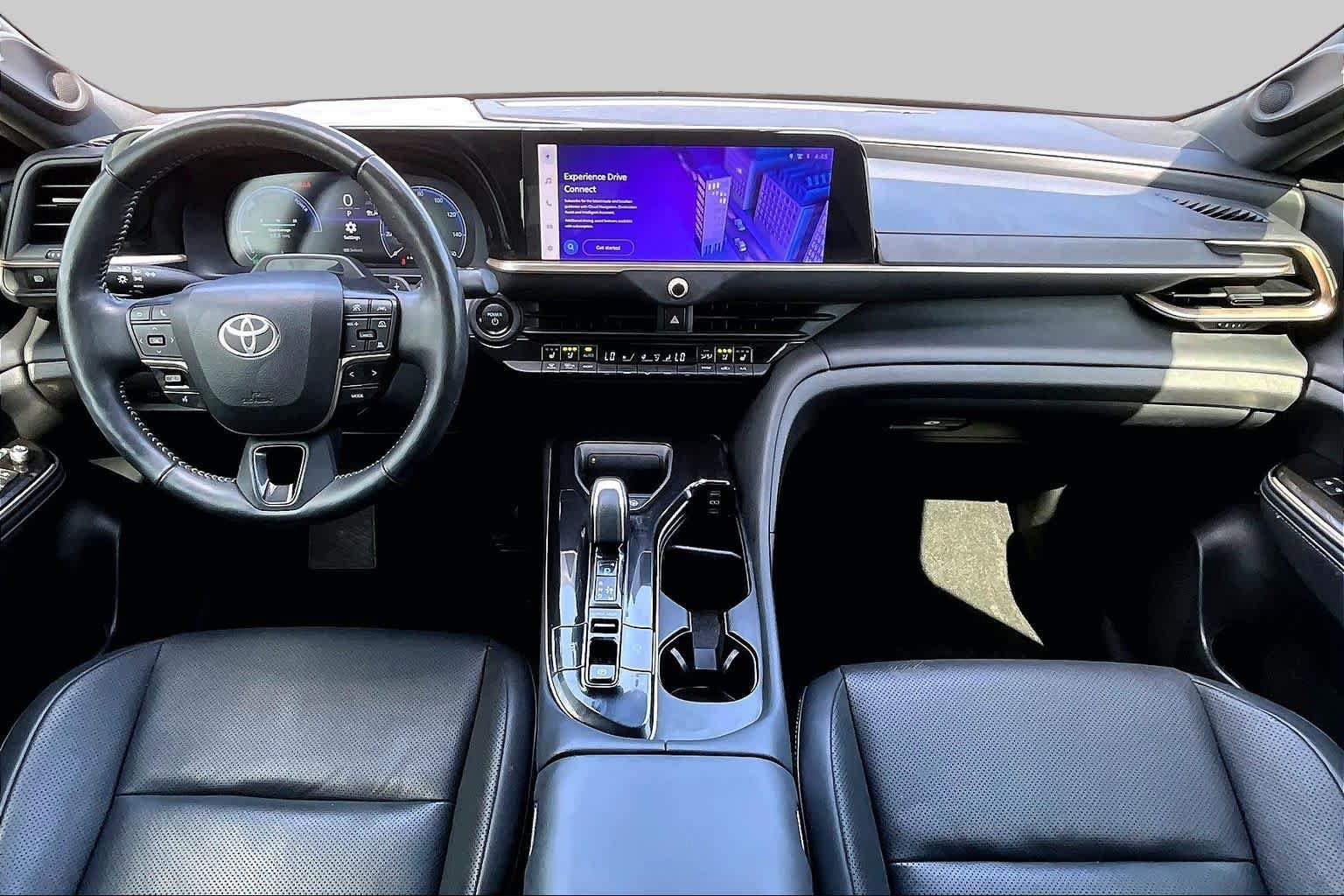 Used 2024 Toyota Crown Platinum AWD/4WD image 13