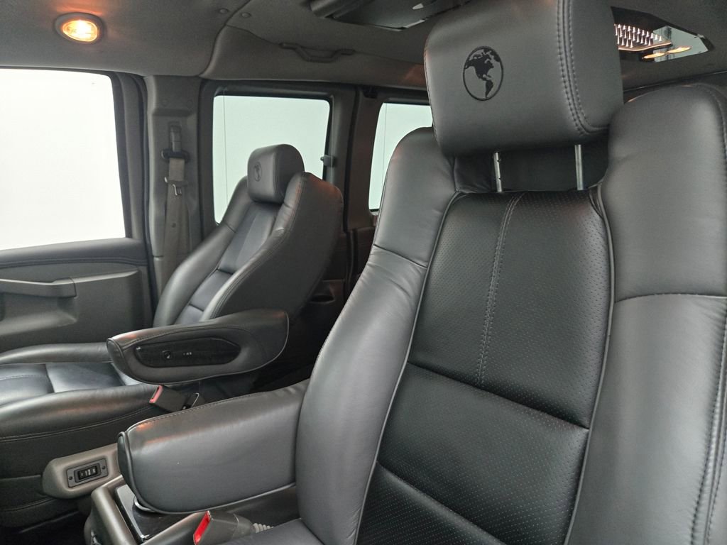 Used 2019 Chevrolet Express 2500 w/ Enhanced Convenience Package image 16