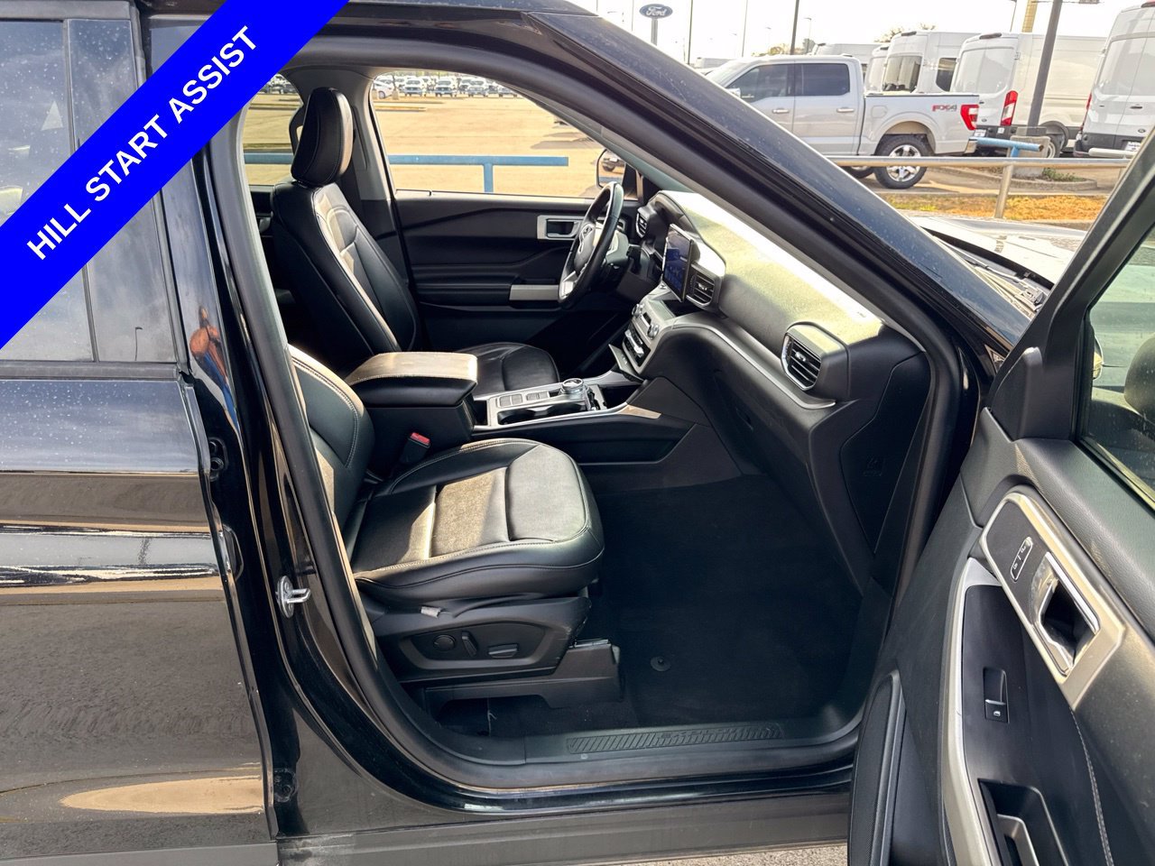 Used 2020 Ford Explorer XLT w/ Equipment Group 202A RWD image 15