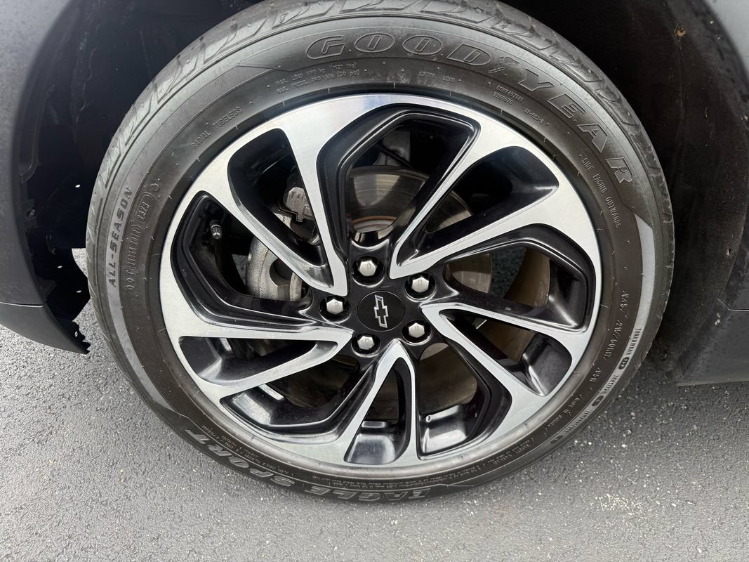 Used 2022 Chevrolet Bolt EUV Premier w/ Sun & Sound Package FWD image 23