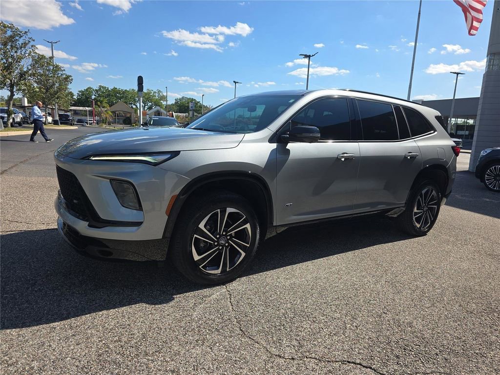 Used 2025 Buick Enclave Sport Touring w/ Power Package image 8