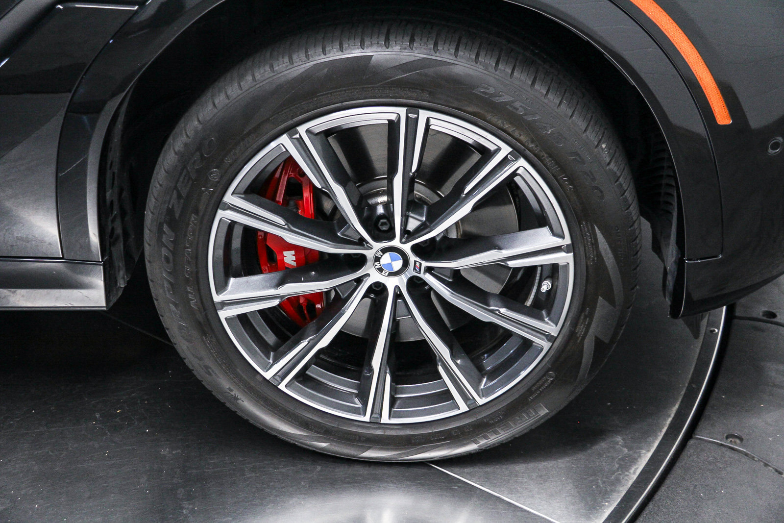Used 2025 BMW X6 M60i AWD/4WD image 9