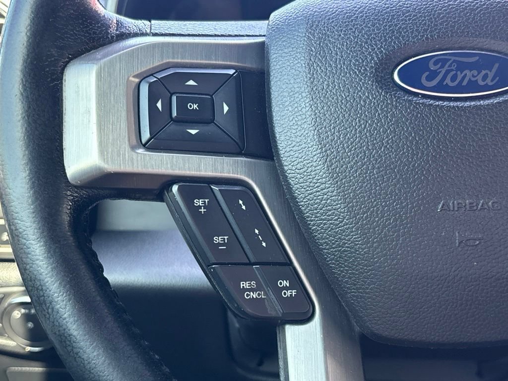 Used 2016 Ford F150 Platinum w/ Equipment Group 701A Luxury AWD/4WD image 22