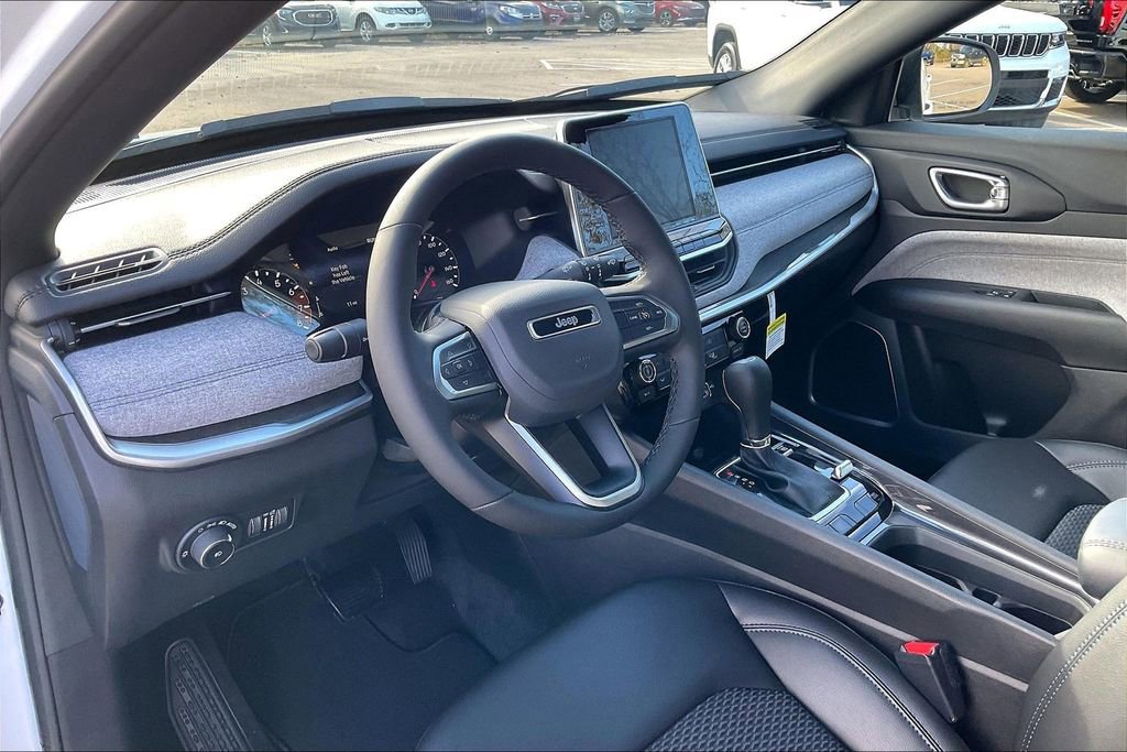 New 2026 Jeep Compass Latitude image 6