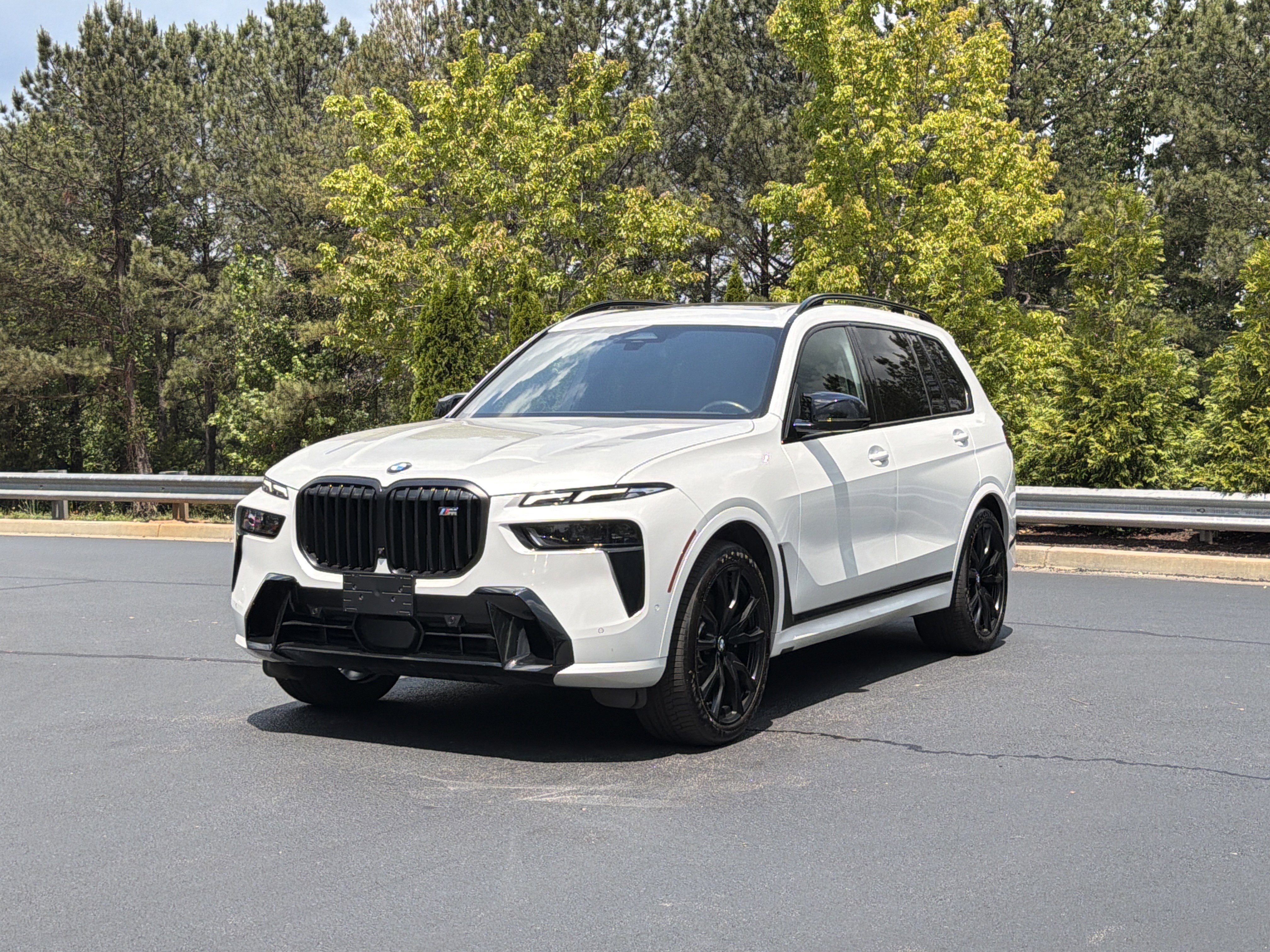 Used 2024 BMW X7 M60i w/ Climate Comfort Package AWD/4WD image 14