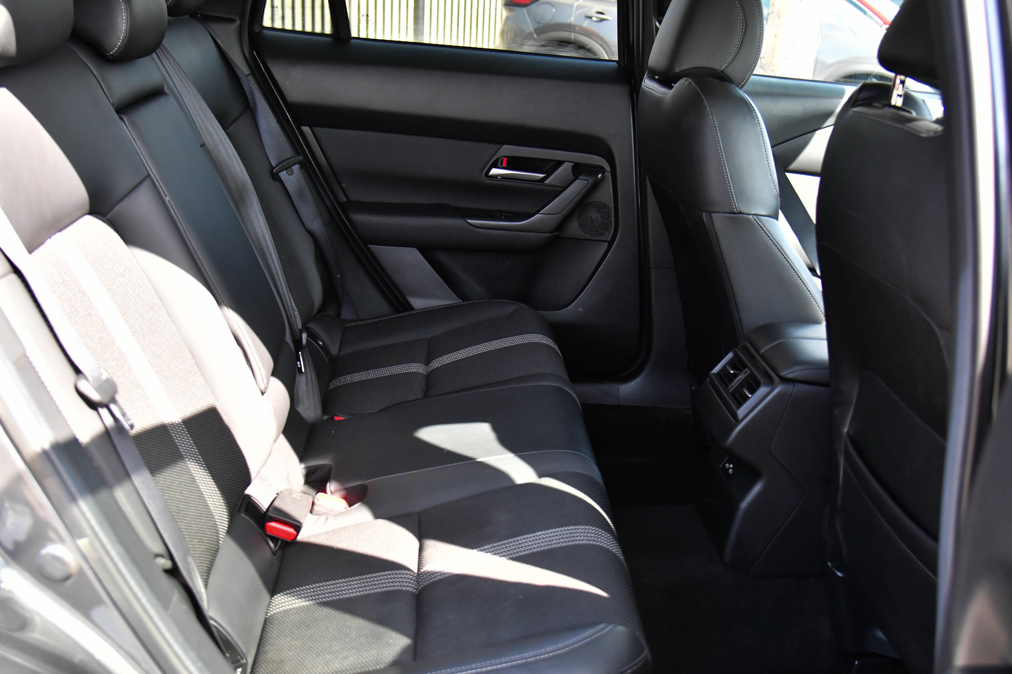 Used 2025 MAZDA CX-50 AWD 2.5 S w/ Preferred Package image 43