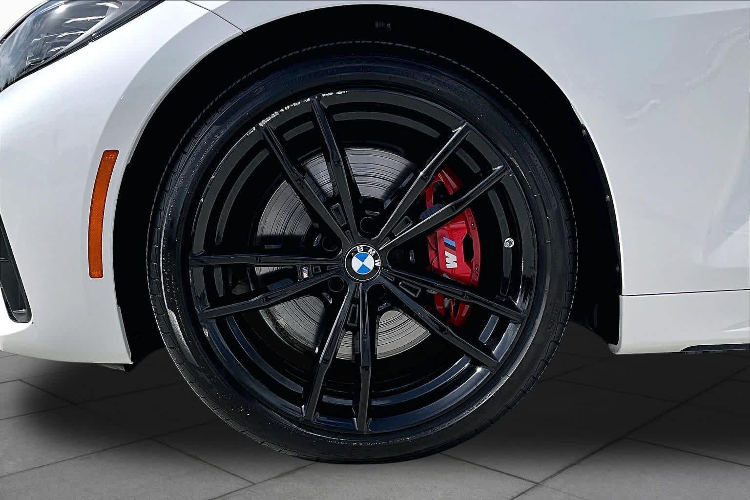Used 2024 BMW 430i xDrive Coupe w/ M Sport Package AWD/4WD image 9