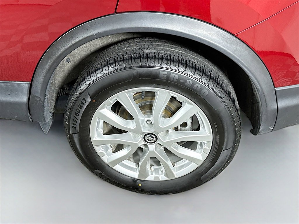 Certified 2021 Nissan Rogue Sport S image 32