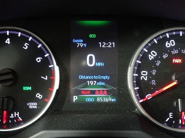 Used 2021 Toyota RAV4 XLE image 39