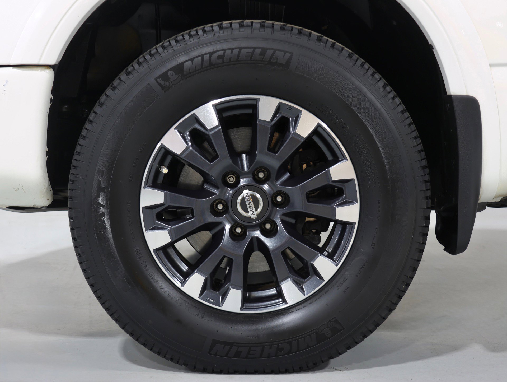 Used 2017 Nissan Titan PRO-4X w/ Pro-4x Convenience Package image 36