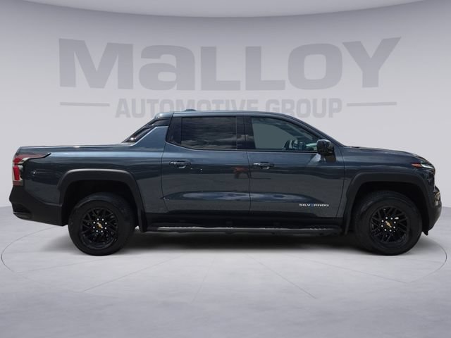 Used 2026 Chevrolet Silverado EV LT AWD/4WD image 6