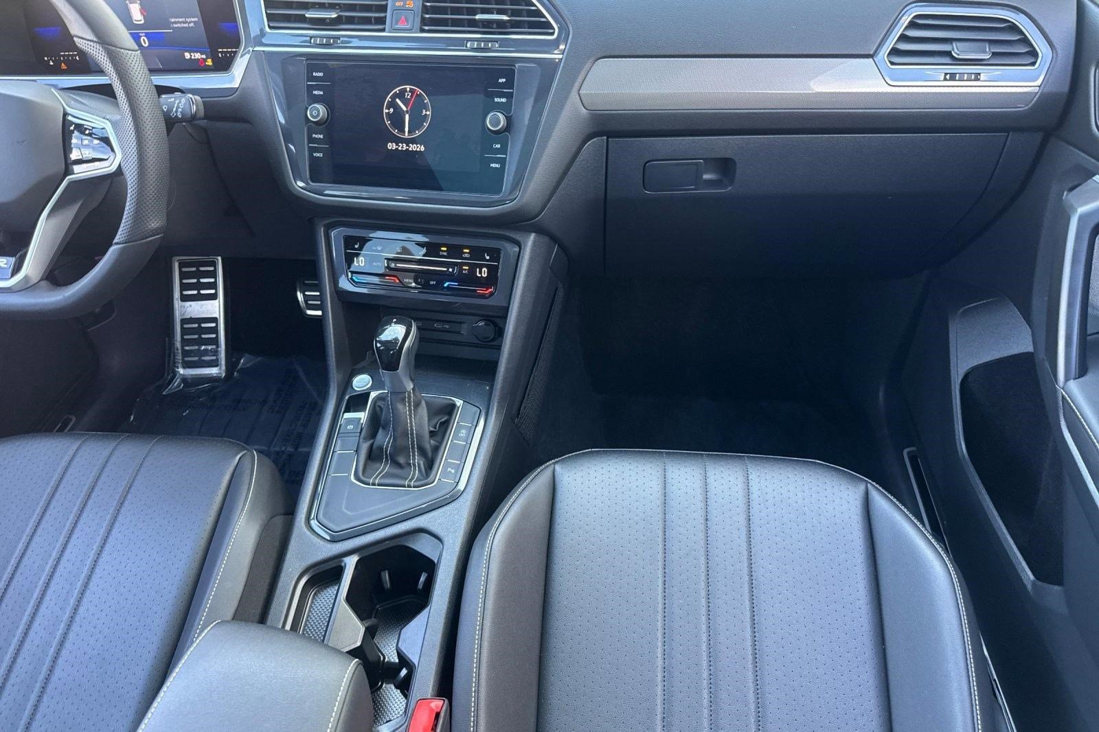 Used 2022 Volkswagen Tiguan SE R-Line image 29