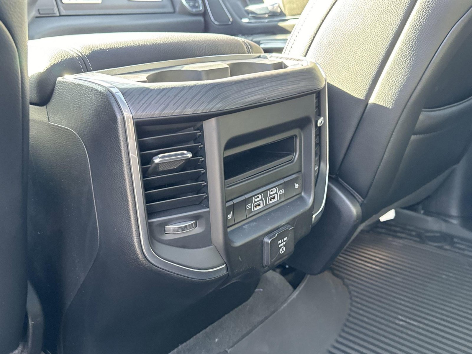 New 2024 RAM 1500 Laramie image 30