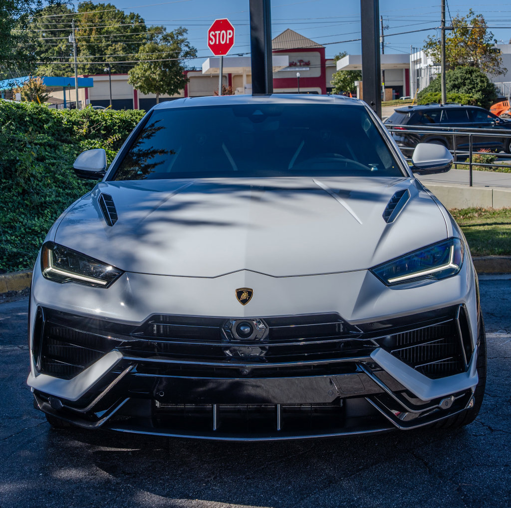 Used 2024 Lamborghini Urus Performante AWD/4WD image 2